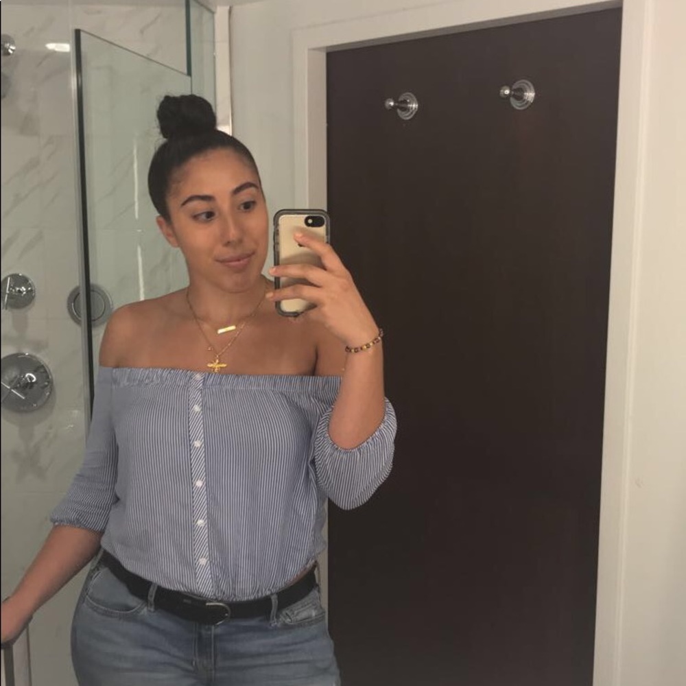 Meet your Posher, Adrianna